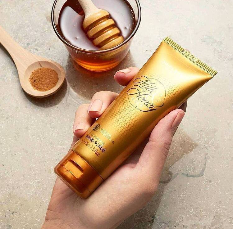 اسـکراب دسـت شیــر و عسـل اوریفلیم