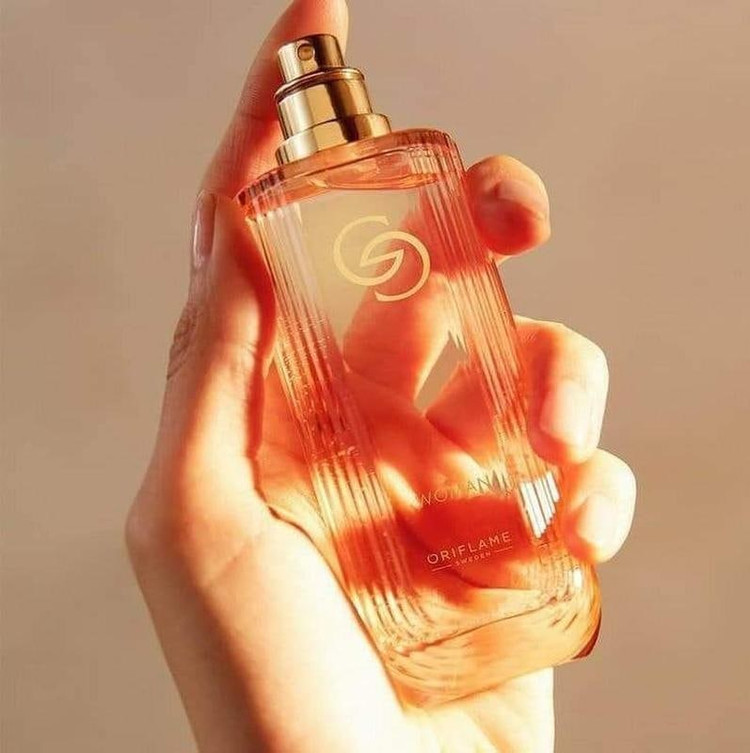 عطر زنانه جیوردانی گلد اوریفلیم